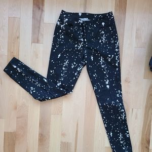Vince Camuto splatter pants